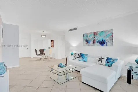 2501 S Ocean Drive Hollywood FL 33019