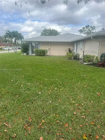 176 Cape Cod Circle Lake Worth FL 33467