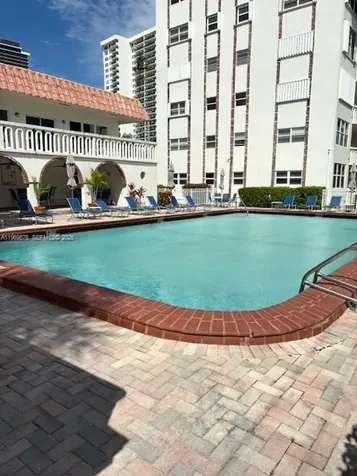 3181 S Ocean Drive Hallandale Beach FL 33009