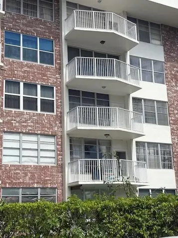 3181 S Ocean Drive Hallandale Beach FL 33009