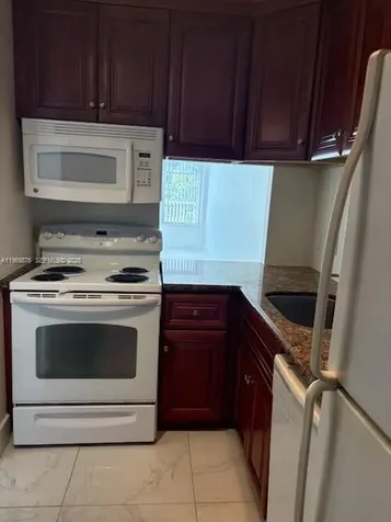 3181 S Ocean Drive Hallandale Beach FL 33009
