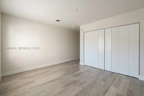 2535 NE 193rd Street Miami FL 33180