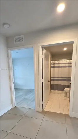 2535 NE 193rd Street Miami FL 33180