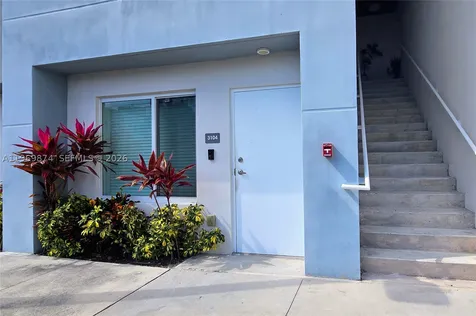 2535 NE 193rd Street Miami FL 33180