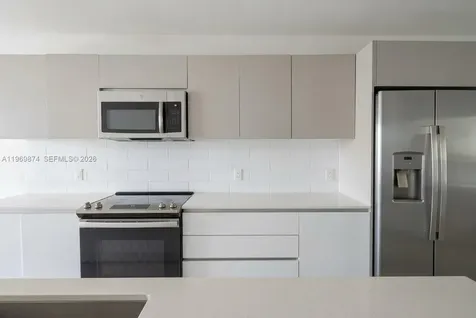 2535 NE 193rd Street Miami FL 33180