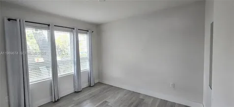 2535 NE 193rd Street Miami FL 33180