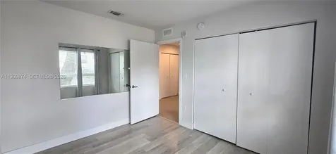 2535 NE 193rd Street Miami FL 33180