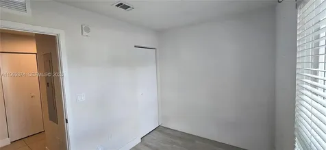 2535 NE 193rd Street Miami FL 33180