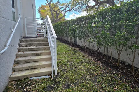 2535 NE 193rd Street Miami FL 33180