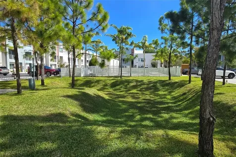 2535 NE 193rd Street Miami FL 33180