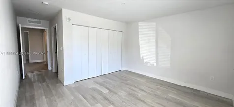 2535 NE 193rd Street Miami FL 33180