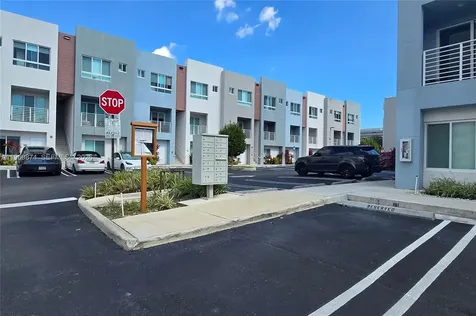 2535 NE 193rd Street Miami FL 33180