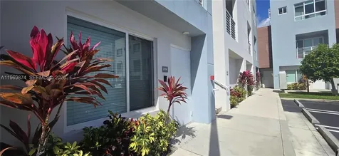 2535 NE 193rd Street Miami FL 33180