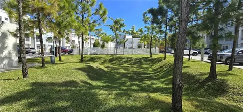 2535 NE 193rd Street Miami FL 33180