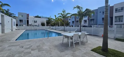 2535 NE 193rd Street Miami FL 33180
