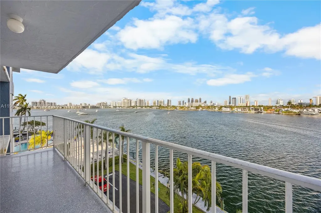 16570 NE 26th Avenue North Miami Beach FL 33160
