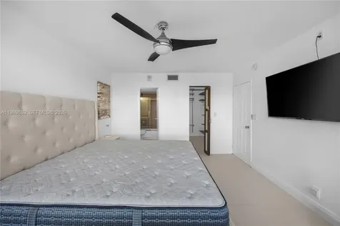 16570 NE 26th Avenue North Miami Beach FL 33160