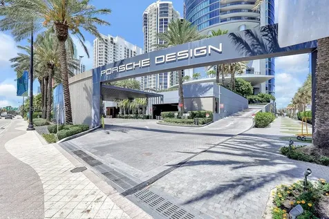18555 Collins Avenue Aventura FL 33160