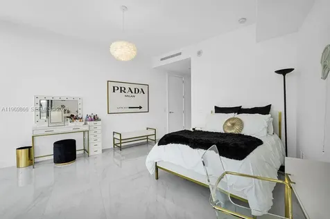 18555 Collins Avenue Aventura FL 33160