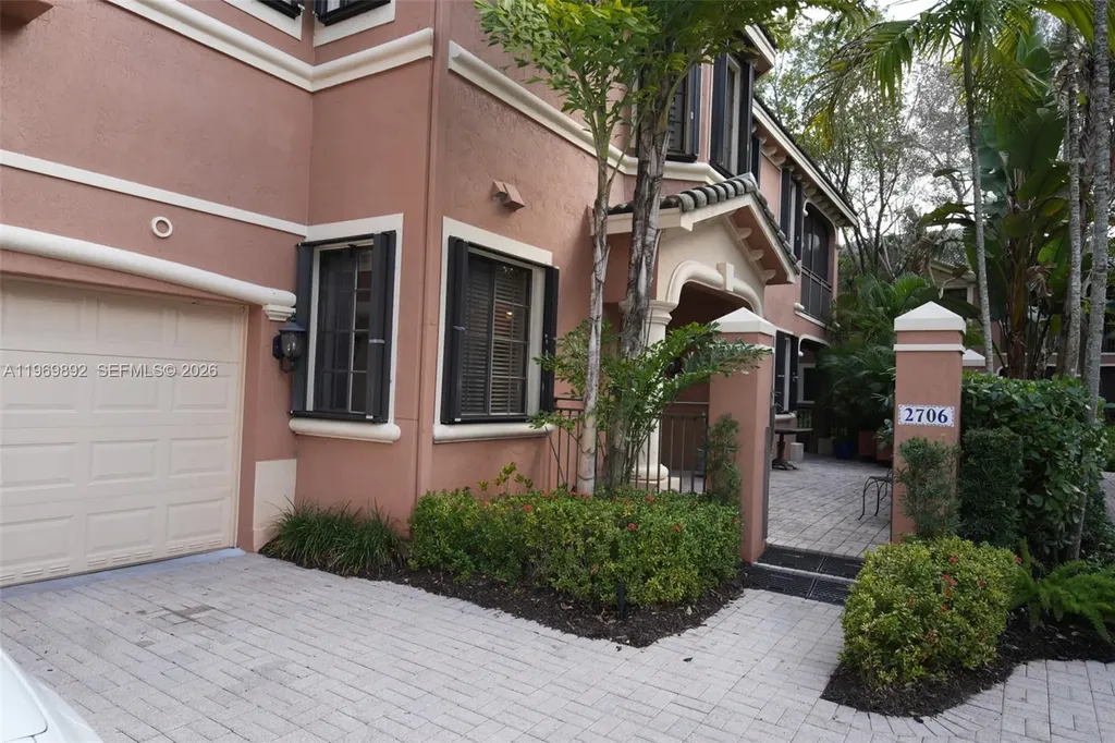 2706 Kinsington Circle Weston FL 33332