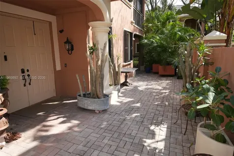 2706 Kinsington Circle Weston FL 33332