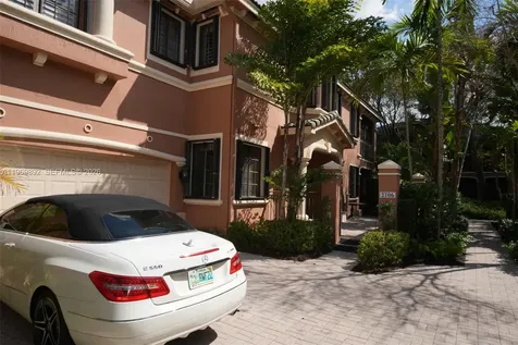2706 Kinsington Circle Weston FL 33332