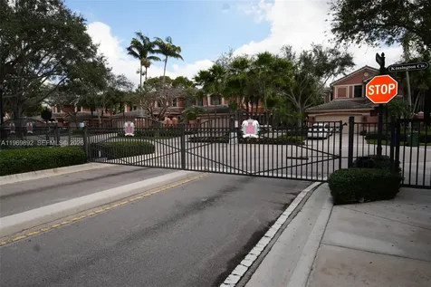 2706 Kinsington Circle Weston FL 33332