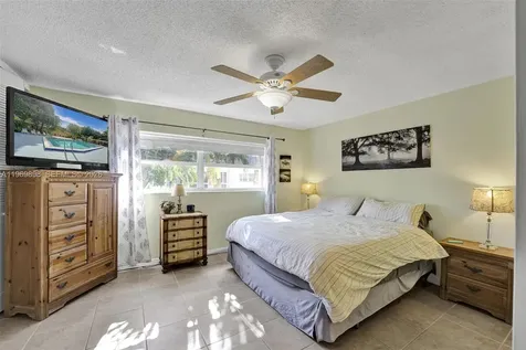 3430 NW 52nd Avenue Lauderdale Lakes FL 33319