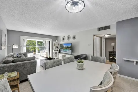 3430 NW 52nd Avenue Lauderdale Lakes FL 33319