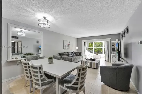 3430 NW 52nd Avenue Lauderdale Lakes FL 33319