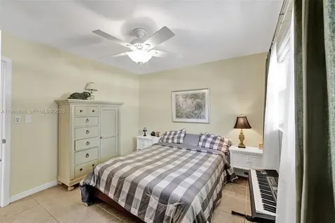 3430 NW 52nd Avenue Lauderdale Lakes FL 33319