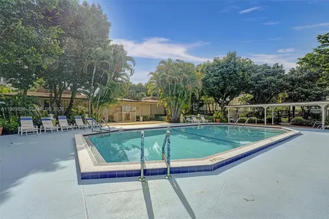 3430 NW 52nd Avenue Lauderdale Lakes FL 33319