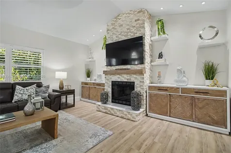 5186 Tallowood Way Naples FL 34116