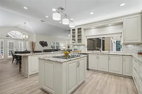 5186 Tallowood Way Naples FL 34116