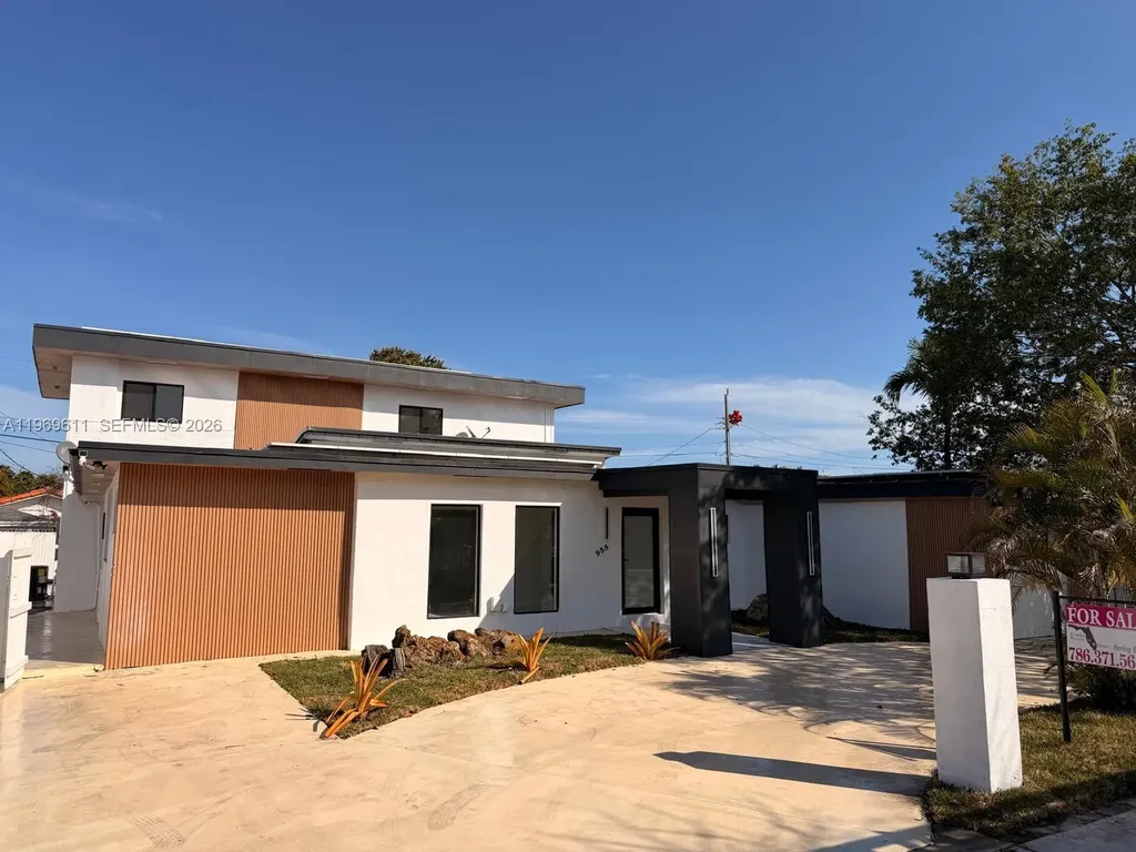 935 SW 72nd Avenue Miami FL 33144