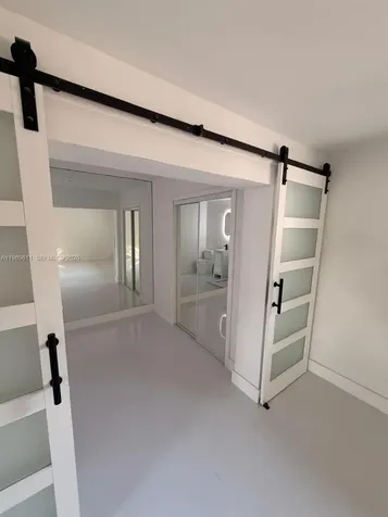 935 SW 72nd Avenue Miami FL 33144