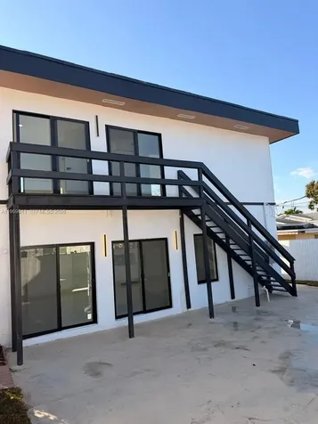 935 SW 72nd Avenue Miami FL 33144