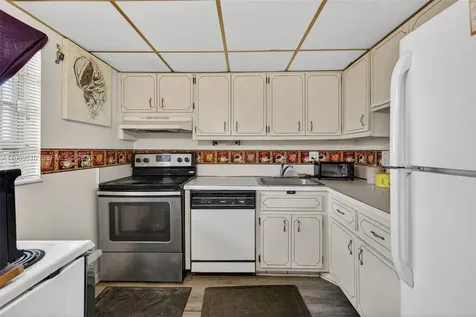 3051 NW 46th Avenue Fort Lauderdale FL 33313