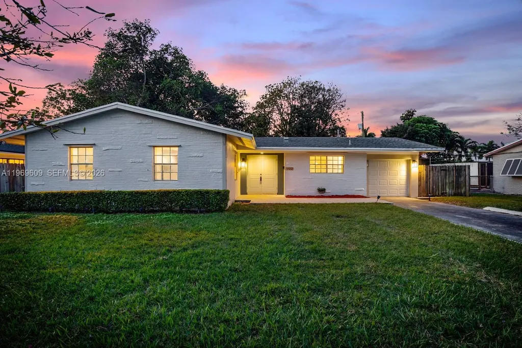 9912 SW 196th Street Cutler Bay FL 33157
