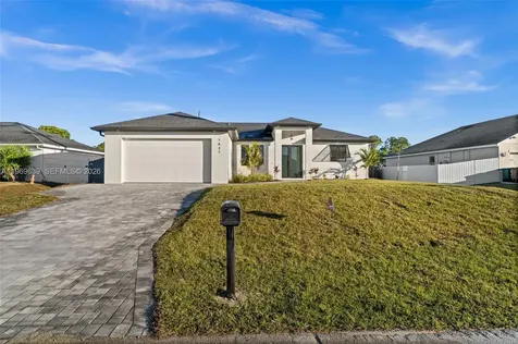 1621 NW 23rd Terrace Cape Coral FL 33993
