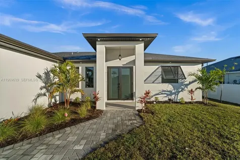 1621 NW 23rd Terrace Cape Coral FL 33993