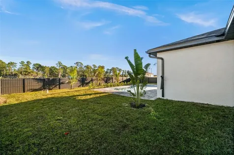 1621 NW 23rd Terrace Cape Coral FL 33993