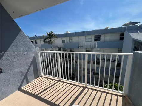 1801 S Treasure Drive North Bay Village FL 33141