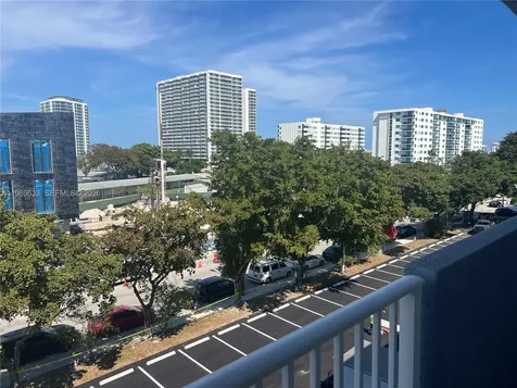 1801 S Treasure Drive North Bay Village FL 33141