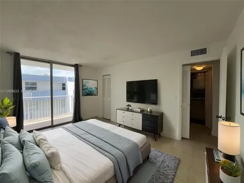 1801 S Treasure Drive North Bay Village FL 33141