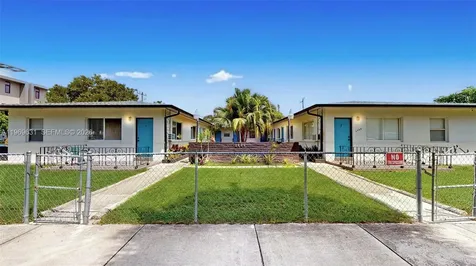2499 SW 27th Street Miami FL 33133