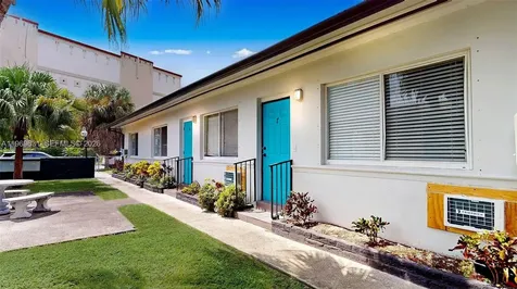 2499 SW 27th Street Miami FL 33133