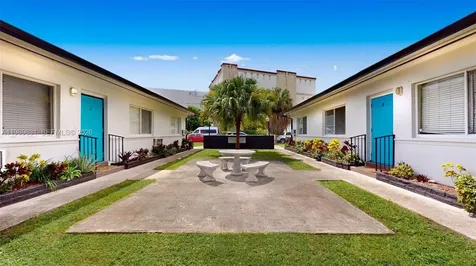 2499 SW 27th Street Miami FL 33133