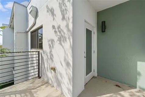 4440 NW 8th Court Plantation FL 33317