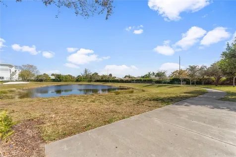 4440 NW 8th Court Plantation FL 33317